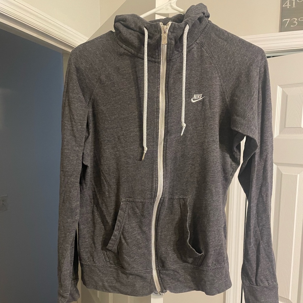 L nike zip up hoodie